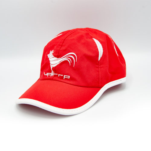 gorra deportiva roja